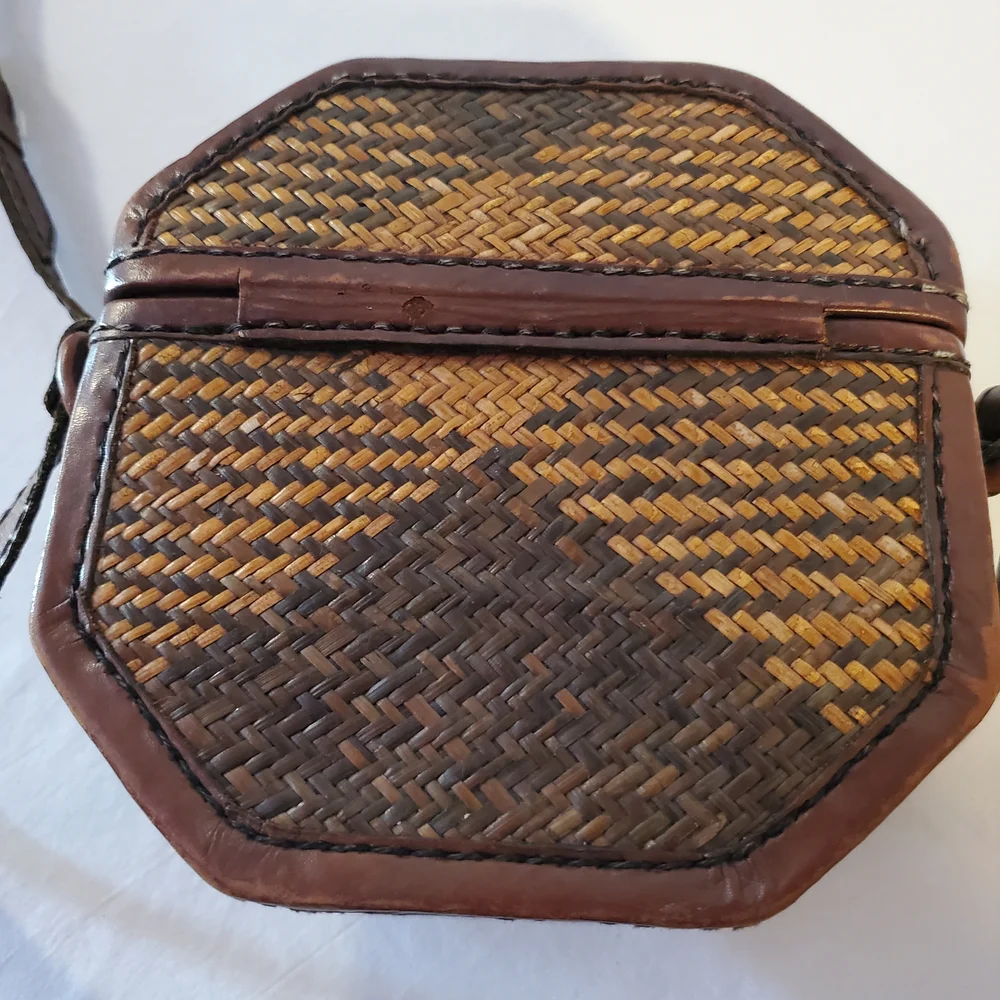 Lined Vintage Woven Crossbody Bag‎ - Picture 14 of 14